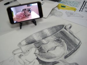 Móvil para dibujar mejor. Arte Casellas. Clases. Peparación. Presencial y online. Estudios Superiores. Grados Supeiores. Diseño 2